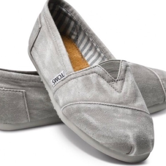 Toms Shoes - Tom’s Classic Canvas Slip-On in Stone Washed Gray